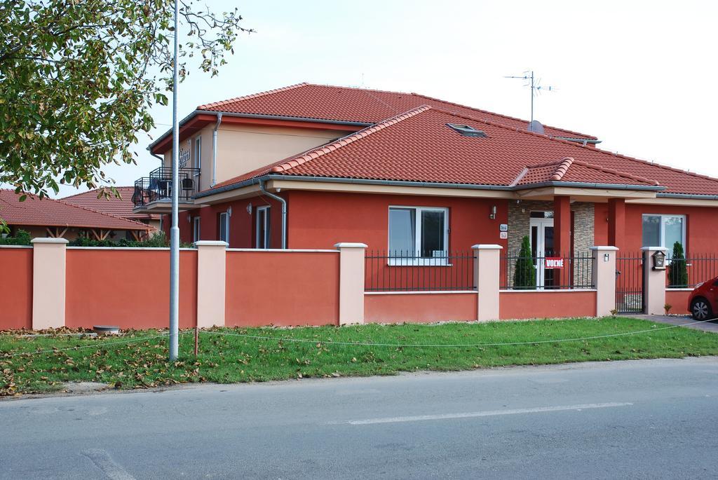 Fridrich Apartman Velky Meder Exterior photo