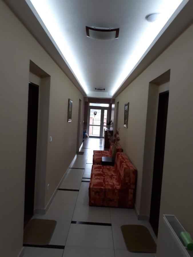Fridrich Apartman Velky Meder Exterior photo