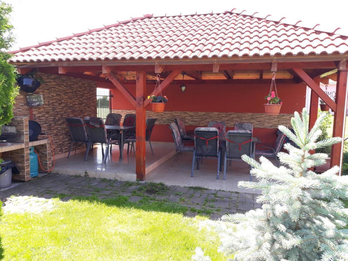 Fridrich Apartman Velky Meder Exterior photo